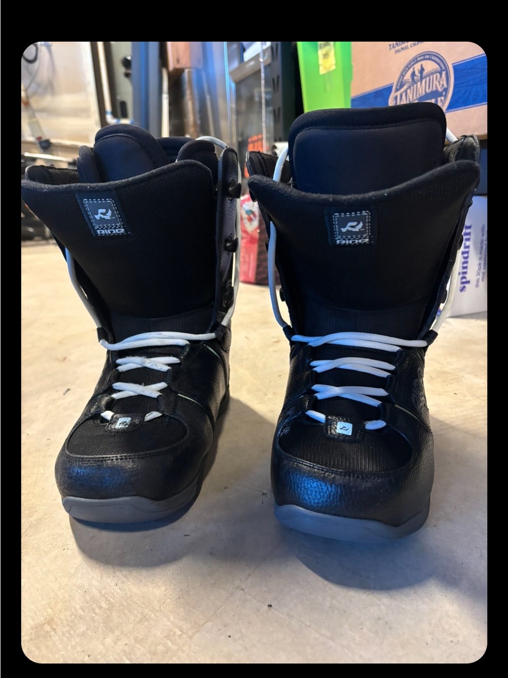 RIDE Women's Black Snowboard Boots - Supportive Comfort